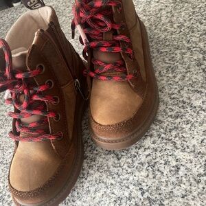 UGG Kids Brown Boots with Red Laces